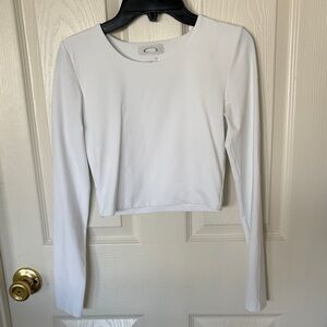 Aritzia Babaton cropped white top; size small; NWOT